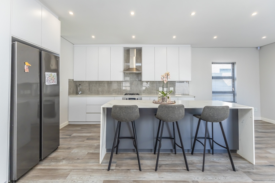 3 Bedroom Property for Sale in Sandown Western Cape